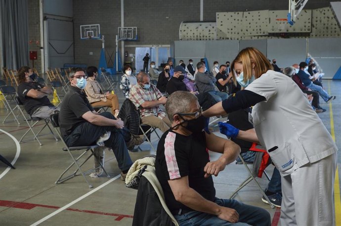 La primera "Maratón de Vacunación" sin cita previa la realizó el equipo de los Servicios de Salud Integrados del Baix Empord (SSIBE), en la Bisbal, el pasado 26 de mayo.