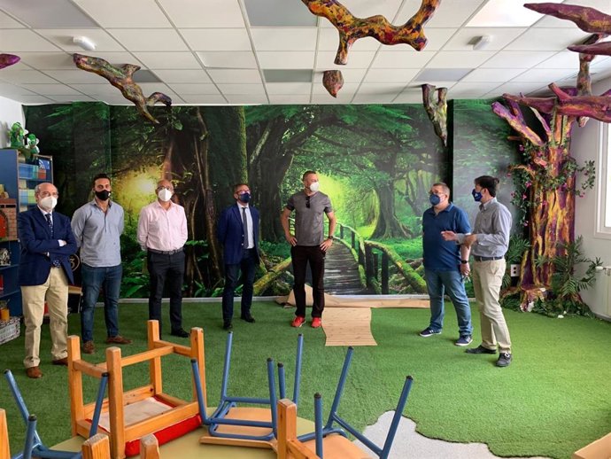 Visita al Colegio de Educación Infantil y Primaria (CEIP) 'Escultor César Molina Megías' de la localidad Churriana de la Vega (Granada)