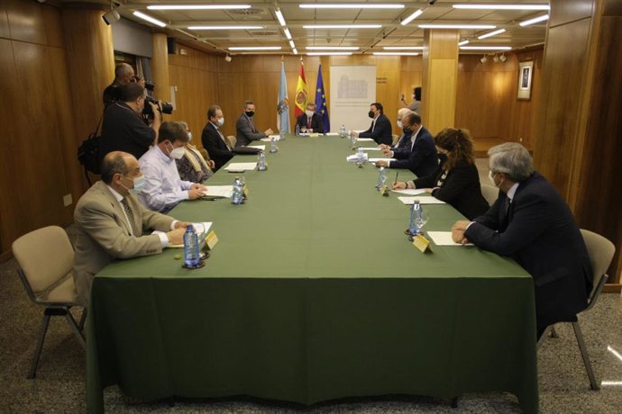 El secretario de Estado de Memoria Democrática, Fernando Martínez, preside una reunión con Xunta, ayuntamientos de Sada y A Coruña y la Diputación coruñesa sobre el Pazo de Meirás