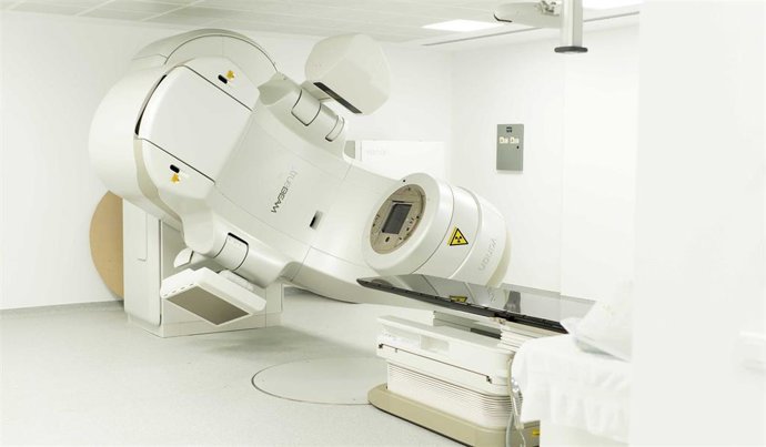 Archivo - Quirónsalud Torrevieja adquiere un nuevo acelerador lineal para el tratamiento de todo tipo de cánceres con radioterapia