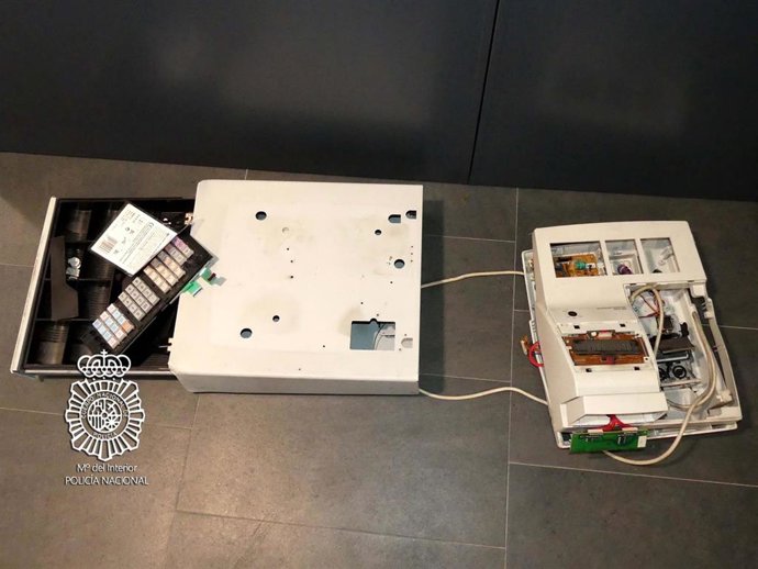 Caja registradora que se llevó de la librería en Salamanca el autor de los hechos.