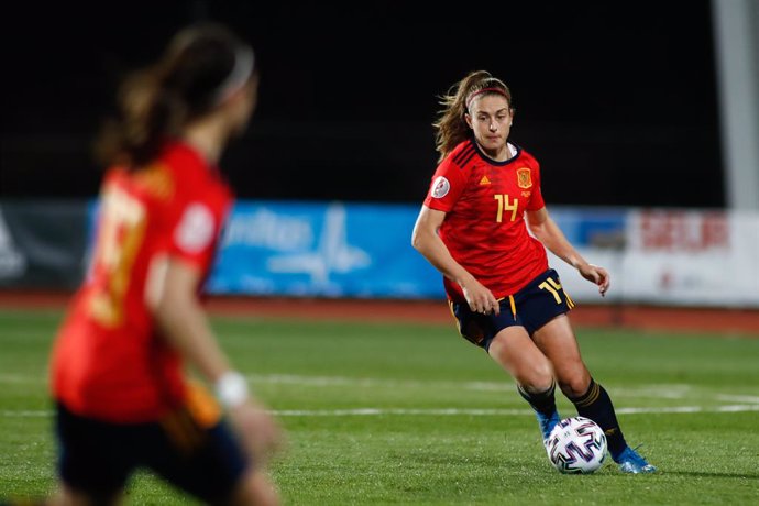Archivo - Alexia Putellas of Spain in action during the UEFA Womens Euro Qualifying Draw, Group D, football match played between Spain and Poland at Ciudad del Futbol on february 23, 2021, in Las Rozas, Madrid, Spain.