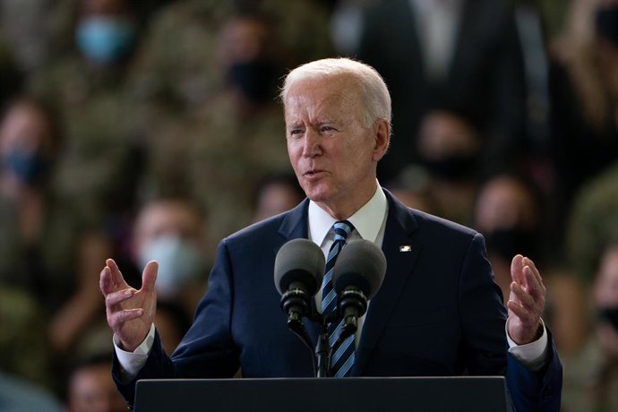 09 June 2021, United Kingdom, Mildenhall: US President Joe Biden addresses US Air Force personnel at RAF Mildenhall in Suffolk, ahead of the G7 summit in Cornwall. Photo: Joe Giddens/PA Wire/dpa