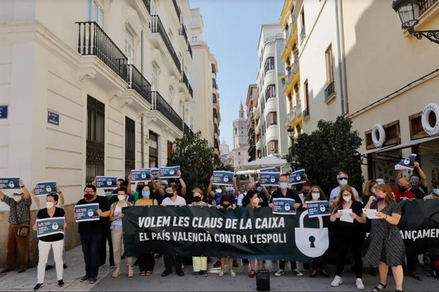 Presentación del nuevo manifiesto de La Crida pel Finançament ante Les Corts Valencianes