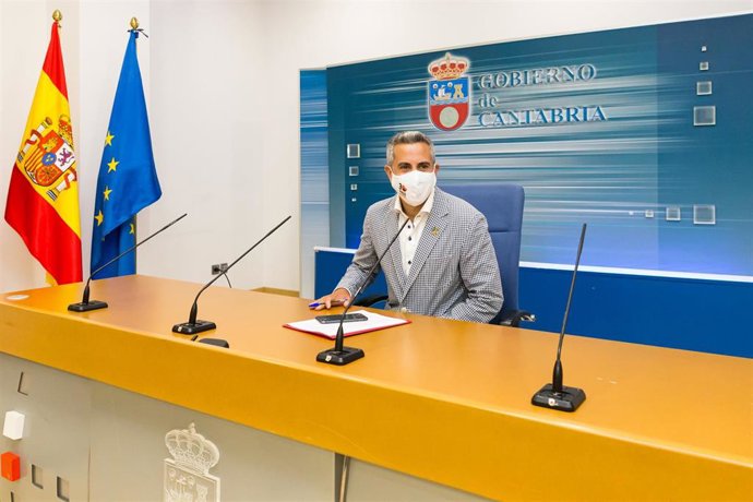 El vicepresidente y consejero de Universidades, Igualdad, Cultura y Deporte, Pablo Zuloaga, informa de los acuerdos del Consejo de Gobierno