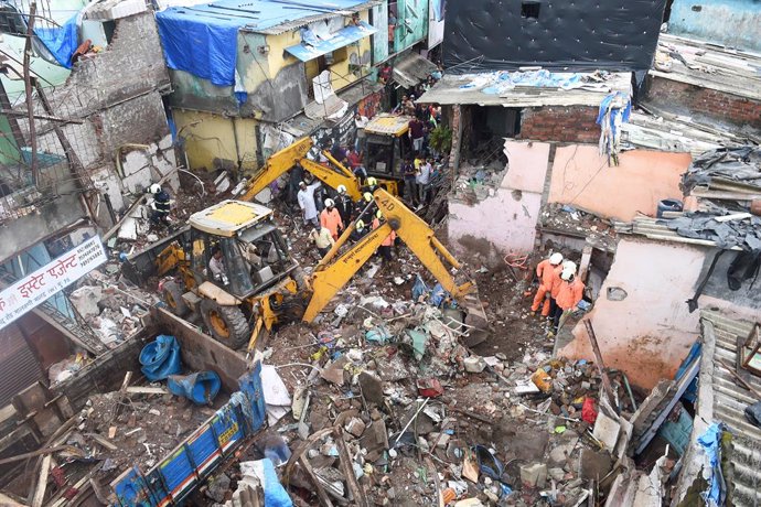 Derrumbe de un edificio en la ciudad india de Bombay