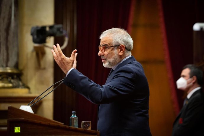 El líder de Cs en Catalunya, Carlos Carrizosa, durante una sesión de control al Govern, a 13 de mayo de 2021, en el Parlament de Catalunya, Barcelona, Cataluña, (España). 
