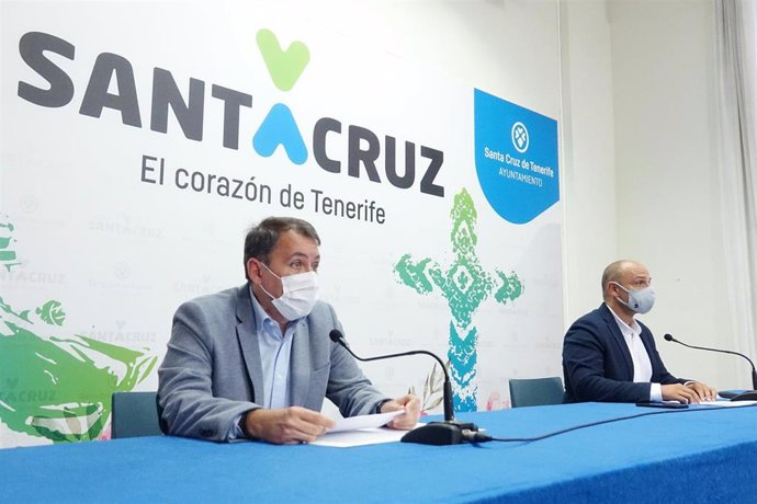 El alcalde de Santa Cruz de Tenerife, José Manuel Bermúdez, y el concejal de Tecnología y Participación Ciudadana, Alfonso Cabello.