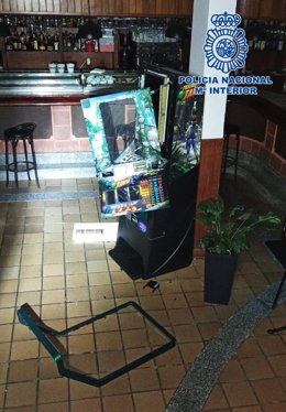 La Policía Nacional detiene "in fraganti" a dos varones que robaron dos veces en el mismo bar de Toledo