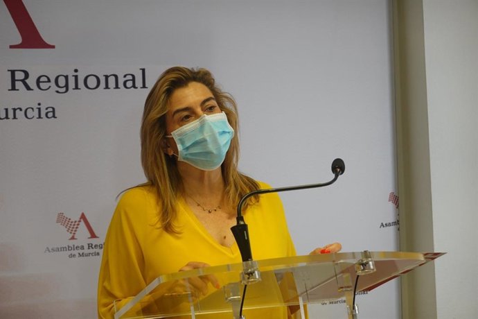 La diputada del Grupo Parlamentario Socialista Carmina Fernández