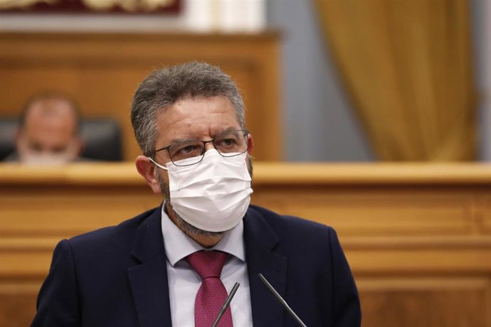 El diputado del PP Juan Antonio Moreno Moya en el pleno de las Cortes