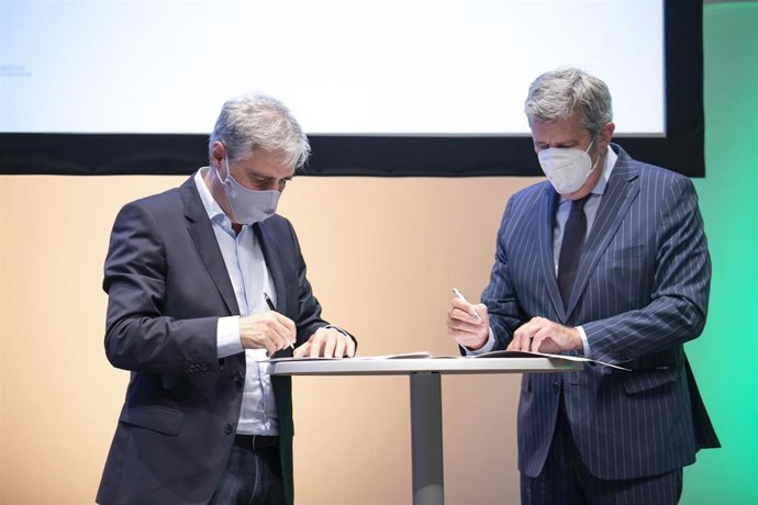 El director insular de Innovación, José Clemente Díaz, y el director general de Fundación Incyde, Javier Collado