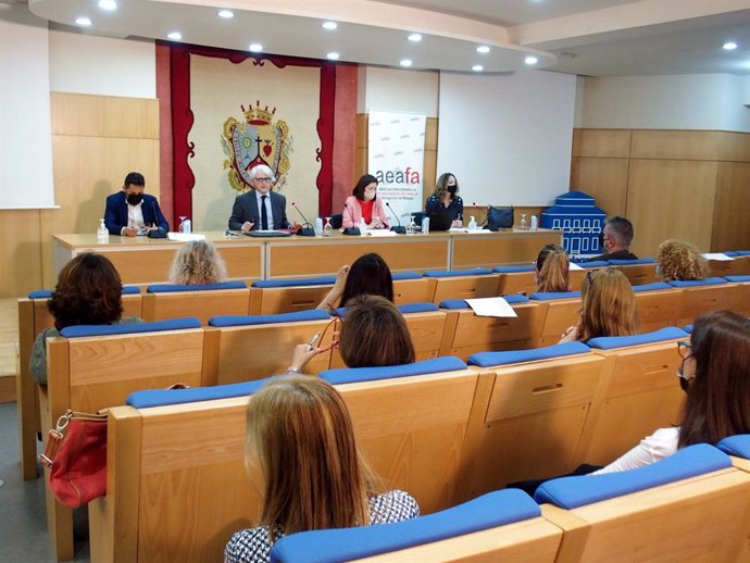 Inauguracioón de las jornadas de la Delegación en Málaga de la Aeafa sobre la práctica de sucesiones en el derecho de familia