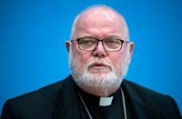 El cardenal Marx acepta la decisión del Papa y dice que toca reflexionar sobre la renovación de la Iglesia