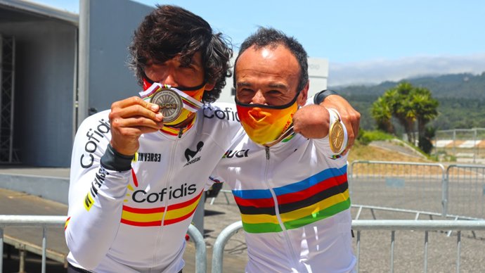 Archivo - Los españoles Ten y Eckhard, oro y plata en contrarreloj del Mundial de ciclismo adaptado