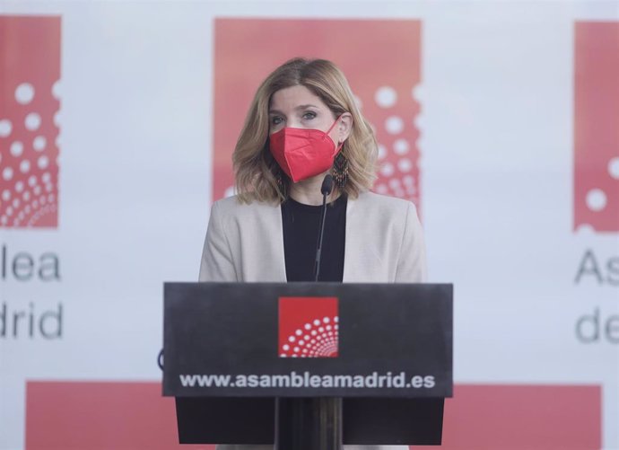 La nueva portavoz del grupo parlamentario socialista en la Asamblea de Madrid, Hana Jalloul, interviene en el acto de constitución de la Asamblea de Madrid de la XII Legislatura, a 8 de junio de 2021, en Madrid (España). Este martes se constituye la Asa