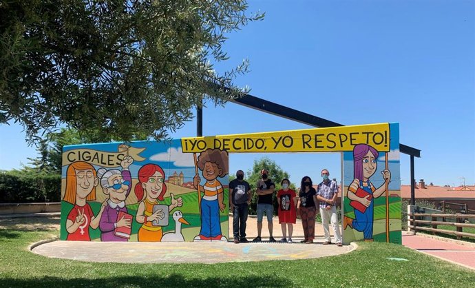 Mural contra la violencia de género inaugurado en Cigales.