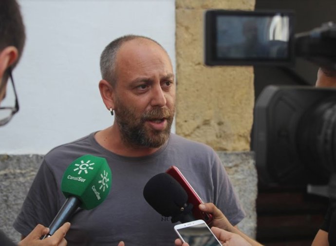 Ernesto Alba, secretario general del PCA y portavoz de la Dirección Colegiada de IU Andalucía