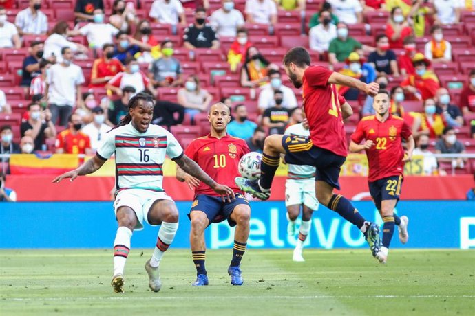 Thiago Alcántara junto a Renato Sanches y José Luis Gay en el amistoso España-Portugal del Wanda Metropolitano