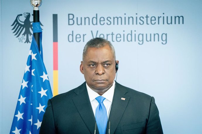 Archivo - 13 April 2021, Berlin: US Secretary of Defence Lloyd Austin speaks during a press conference with German Defence Minister Annegret Kramp-Karrenbauer (Not Pictured) after their meeting at the Federal Ministry of Defence. The United States will 