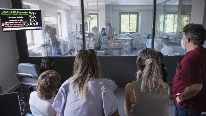 Participantes en el curso impartido por integrantes del servicio de Anestesiología del CHN