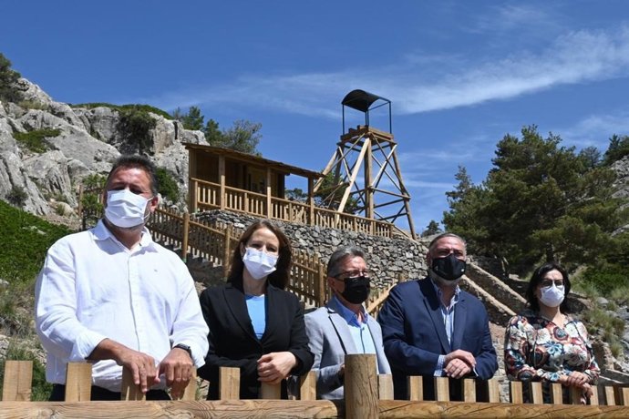La Junta presenta la recuperación para los senderistas las antiguas minas del Parque Natural Sierra de Baza (Granada)
