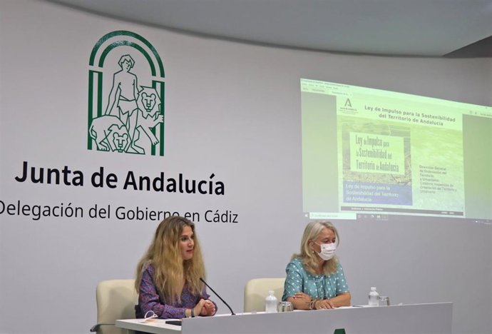 Archivo - Mestre y Colombo en rueda de prensa