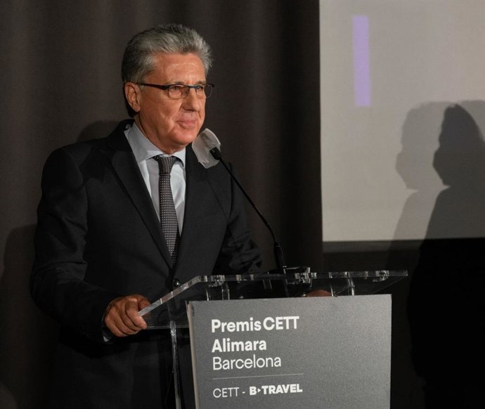 El presidente de Acave, Martí Sarrate, durante la entrega del premio.