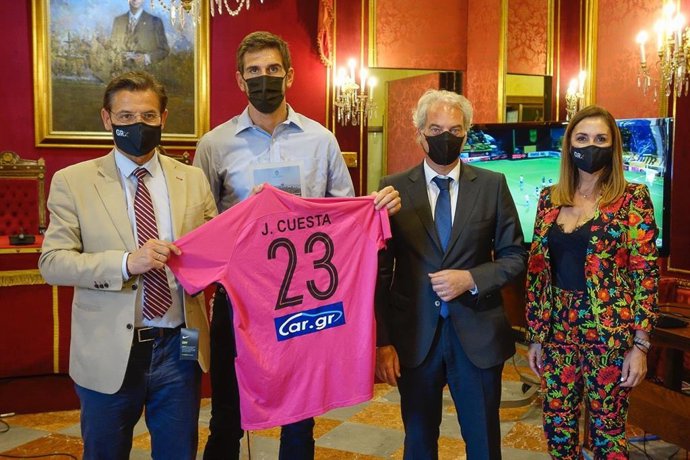 Recepción municipal a Julián Cuesta