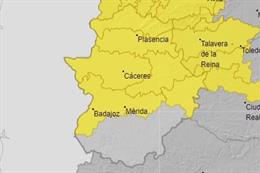Archivo - Avisos amarillos por tormentas este sábado en Extremadura.