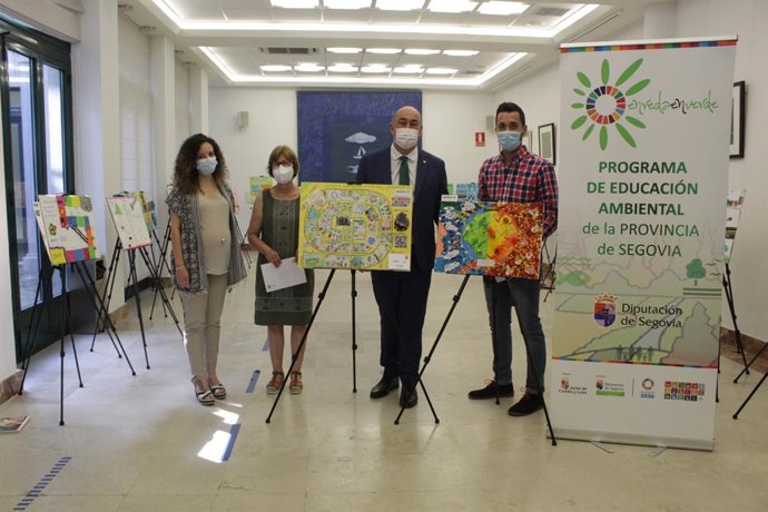 Entrega de premios y exposicion 'Enreda en verde'.