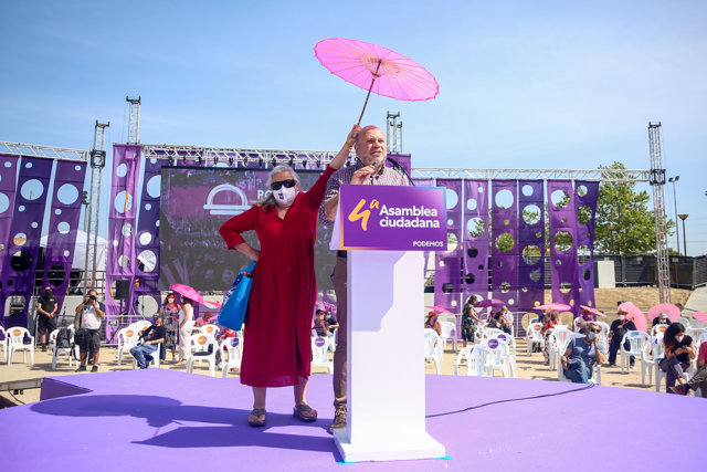 Los candidatos a secretarios generales de Unidas Podemos, María Ángeles Díaz y Esteban Tettamanti