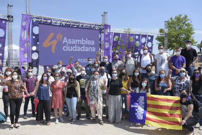Una delegación de Podemos Baleares, presidida por la secretaria general de la formación en las Islas, Mae de la Concha, participa en la IV Asamblea Ciudadana Estatal de Podemos.