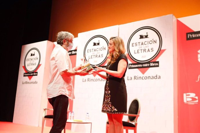Antonio Muñoz Molina recibe el Premio Factoría Creativa de las Letras 2020 a toda su trayectoria.