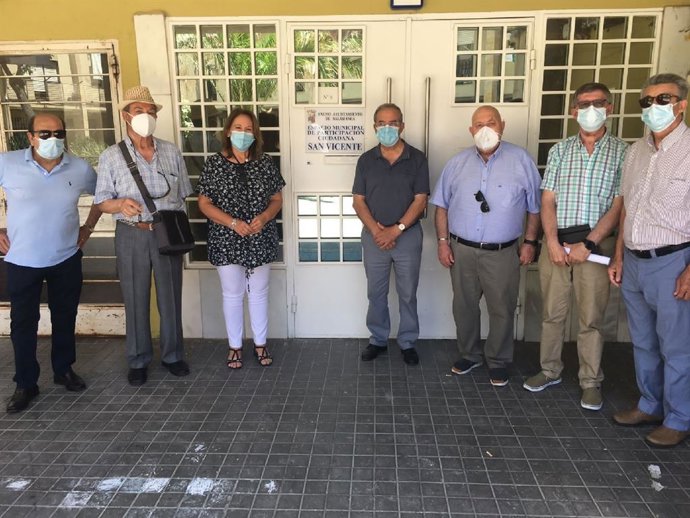 Entrega del local a dos asociaciones de mayores de Salamanca.