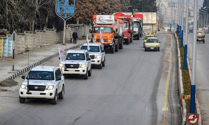 Archivo - Convoy de la Media Luna Roja Siria y el CICR hacia Afrin