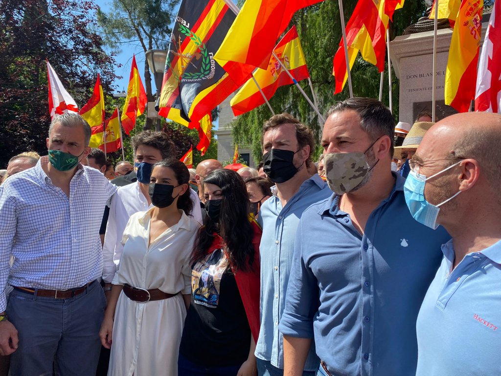 Abascal pide unidad "por encima de siglas políticas": "Volvemos a Colón sin miedo y sin vergüenza a ningún tipo de foto" - Vimarsana News
