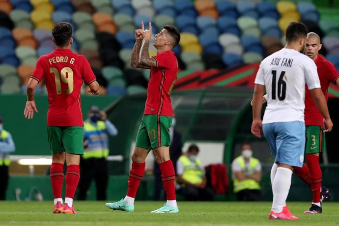 Joao Cancelo celebra un gol con Portugal