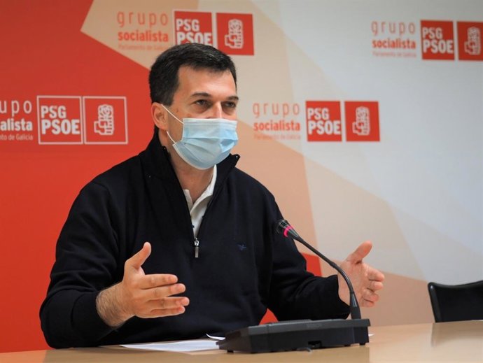 El secretario xeral del PSdeG, Gonzalo Caballero, en rueda de prensa