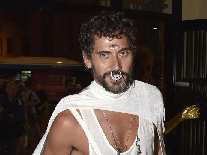 Archivo - Paco León da la bienvenida al verano desafiando la censura.