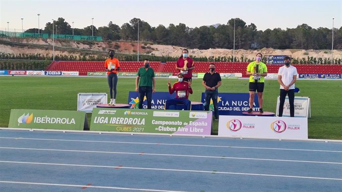 El récord de España de Laura Redondo lidera un histórico triunfo del Bara en la Liga Iberdrola