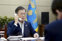 Japón niega haber suspendido un encuentro entre Suga y Moon por la disputa de los islotes de Dodko/Takeshima