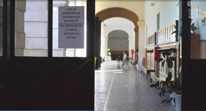 Baleares detecta un positivo en Ibiza entre el personal docente en la última semana.