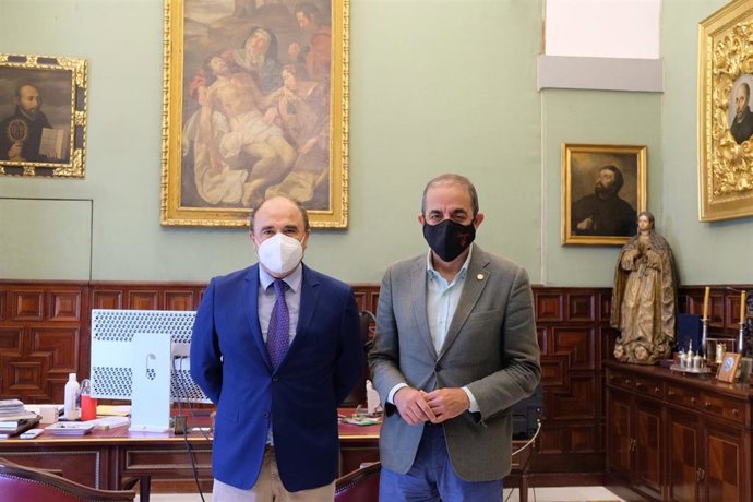 Reunión entre Castro y Chávez en la Universidad