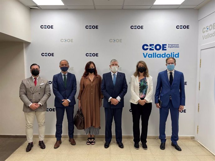 Encuentro entre CEOE Valladolid y representantes lusos.