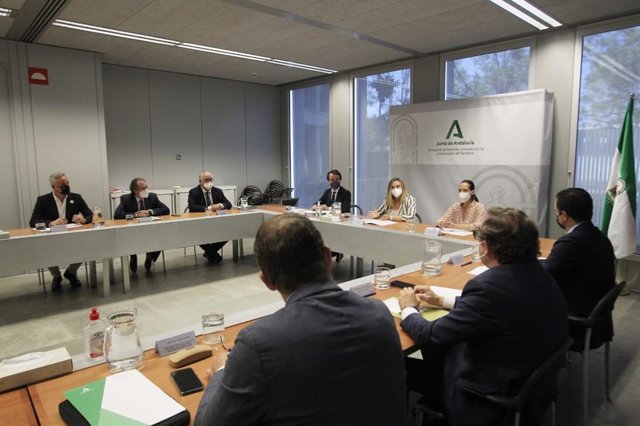 Reunión con colectivos jiennenses sobre el tranvía