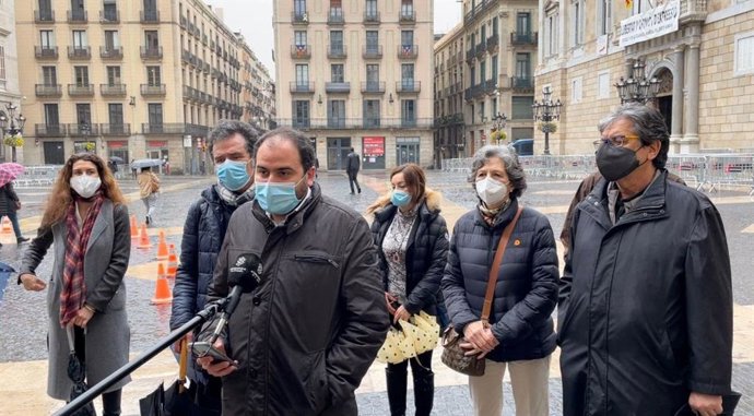 Archivo - El presidente de SCC, Fernando Sánchez Costa, junto con otros miembros de la entidad, el lunes 22 de febrero de 2021.