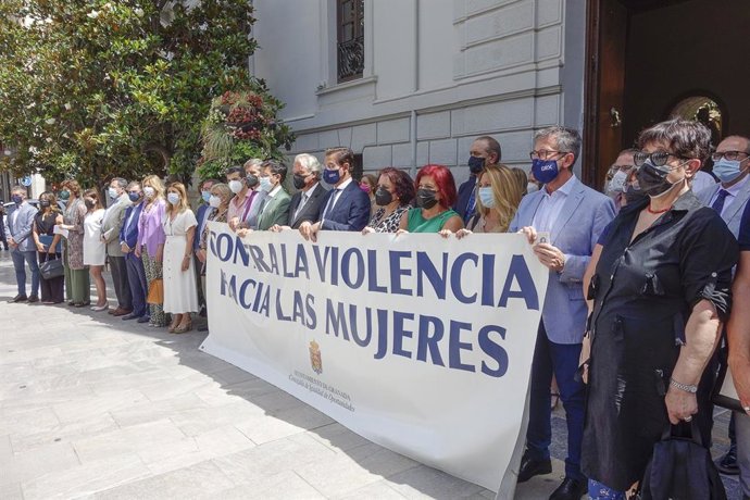 Minuto de silencio contra las víctimas de violencia machista