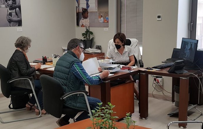 Reunión de los miembros del jurado para fallar los premios del Concurso de Relatos Cortos.