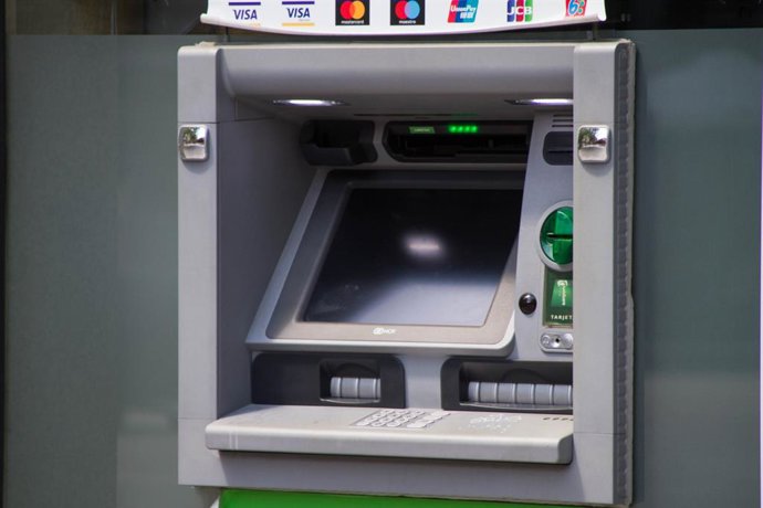 Archivo - Cajero automático.